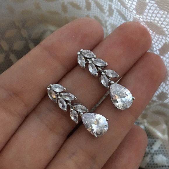 Crystal Leaf Drop Earrings - Picture 6 of 8